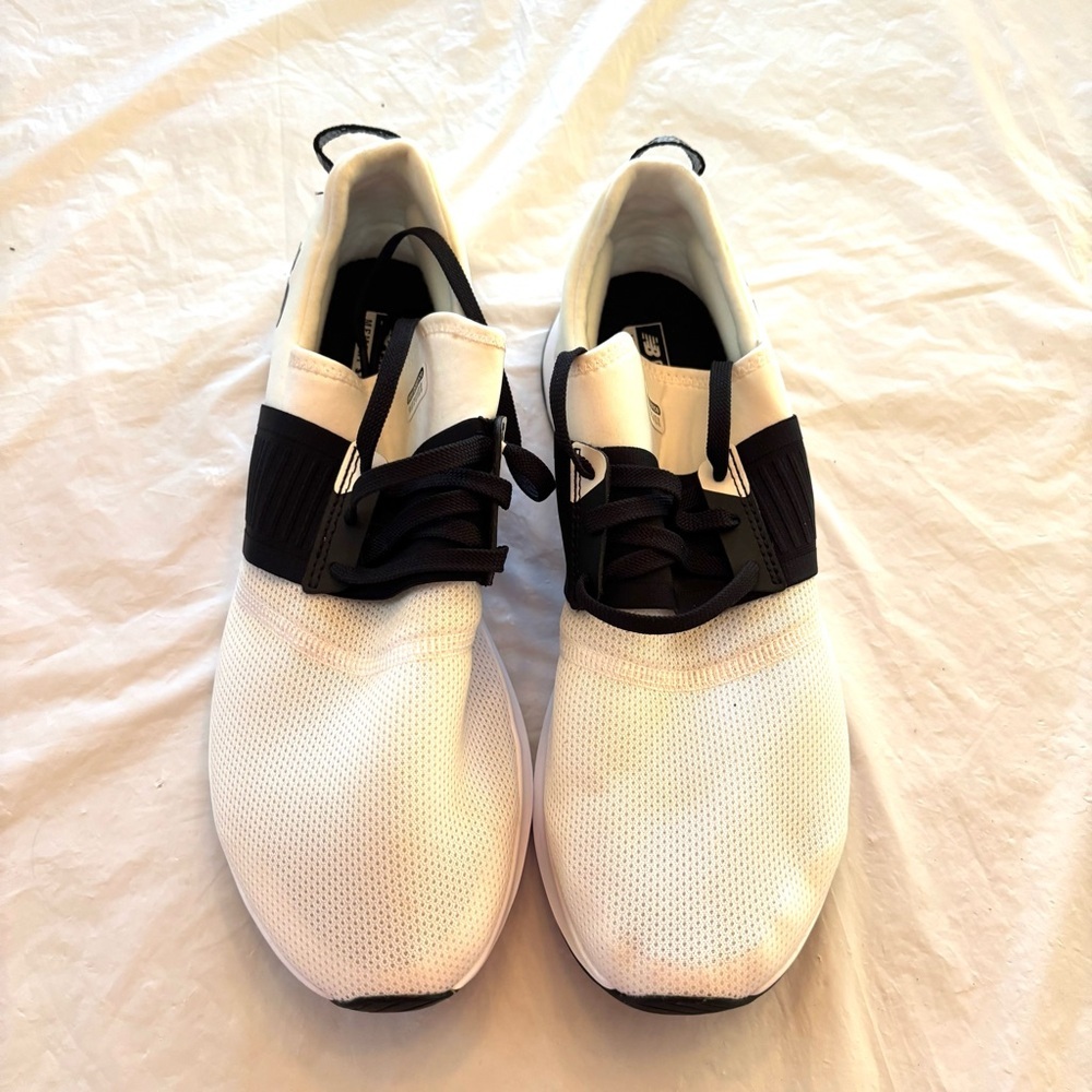 NWOT New Balance Dynasoft Nergize v3 White and Black Sneakers SZ 10 - Picture 11 of 12